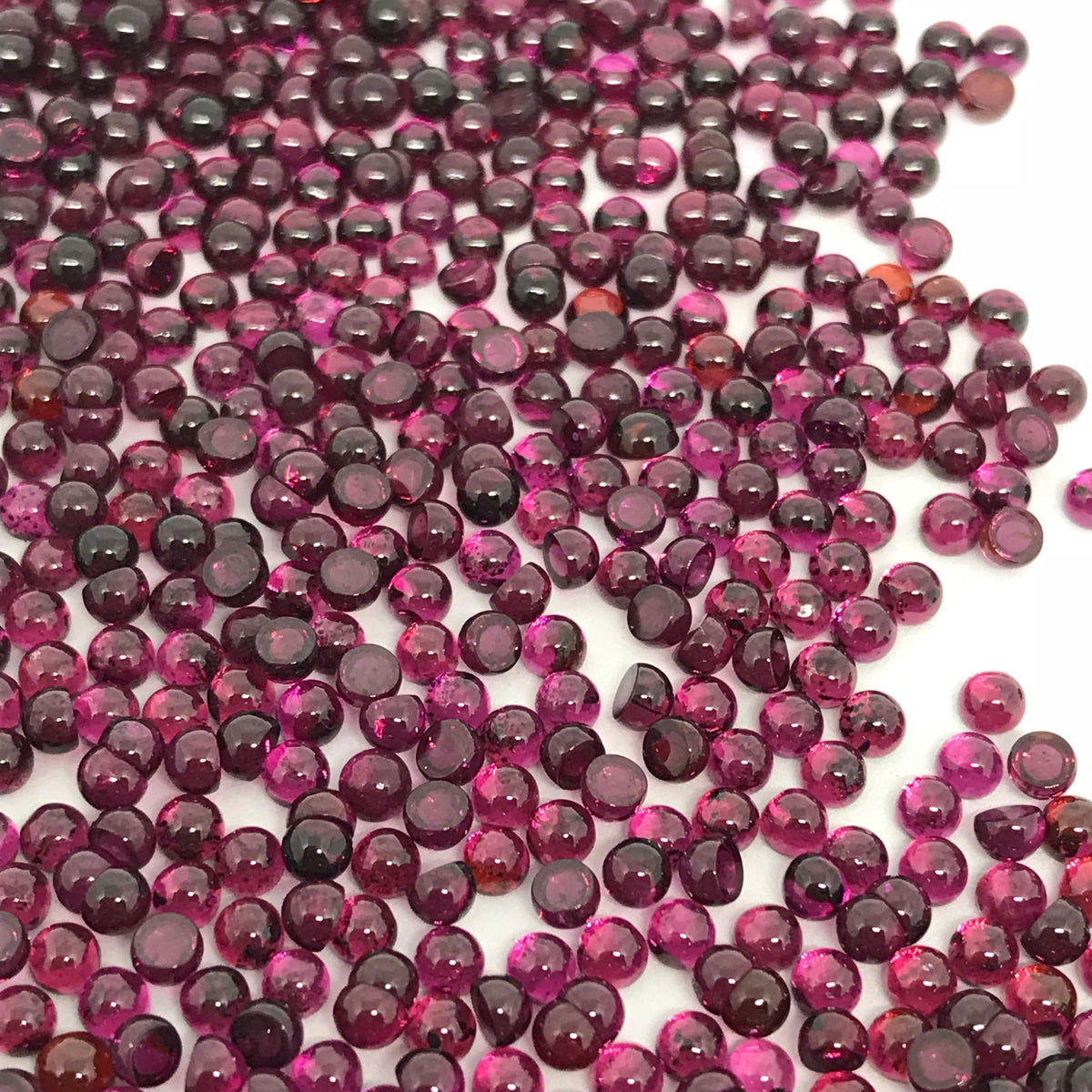 2.5mm Round Faceted Garnet Beads