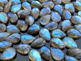 Labradorite 8X12 MM Almond Shape Briollite